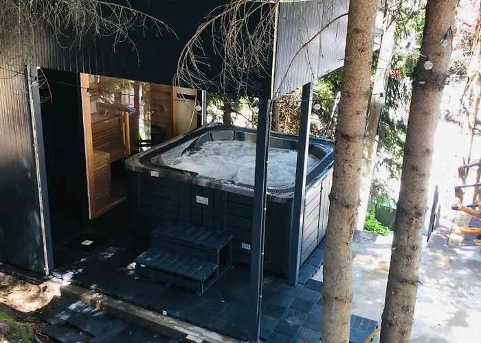 Altitude Guest House Ranca